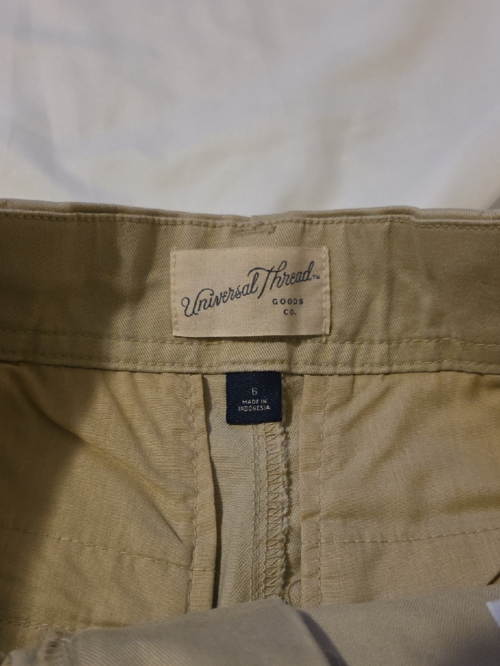 Universal Thread Women’s Utility Shorts Trio - Olive, Beige & Khaki - Picture 13 of 14